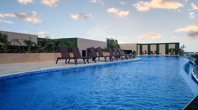 Menesse Tulum Infinity Pool