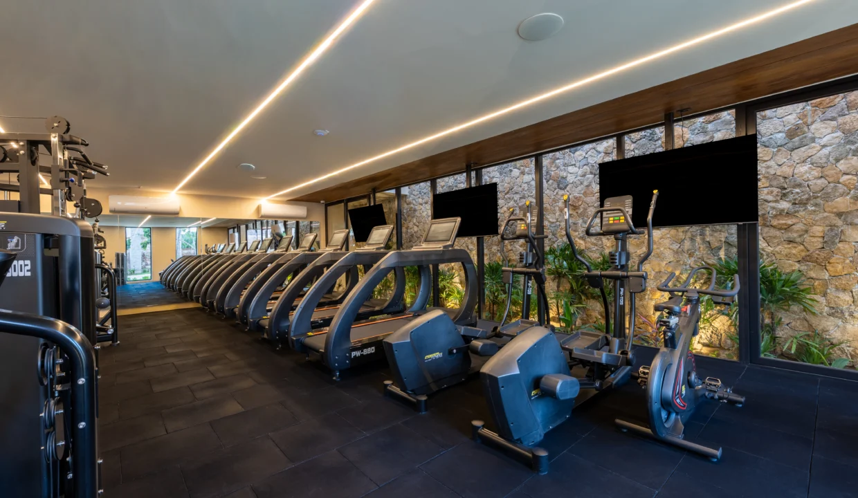 22) Gym 1