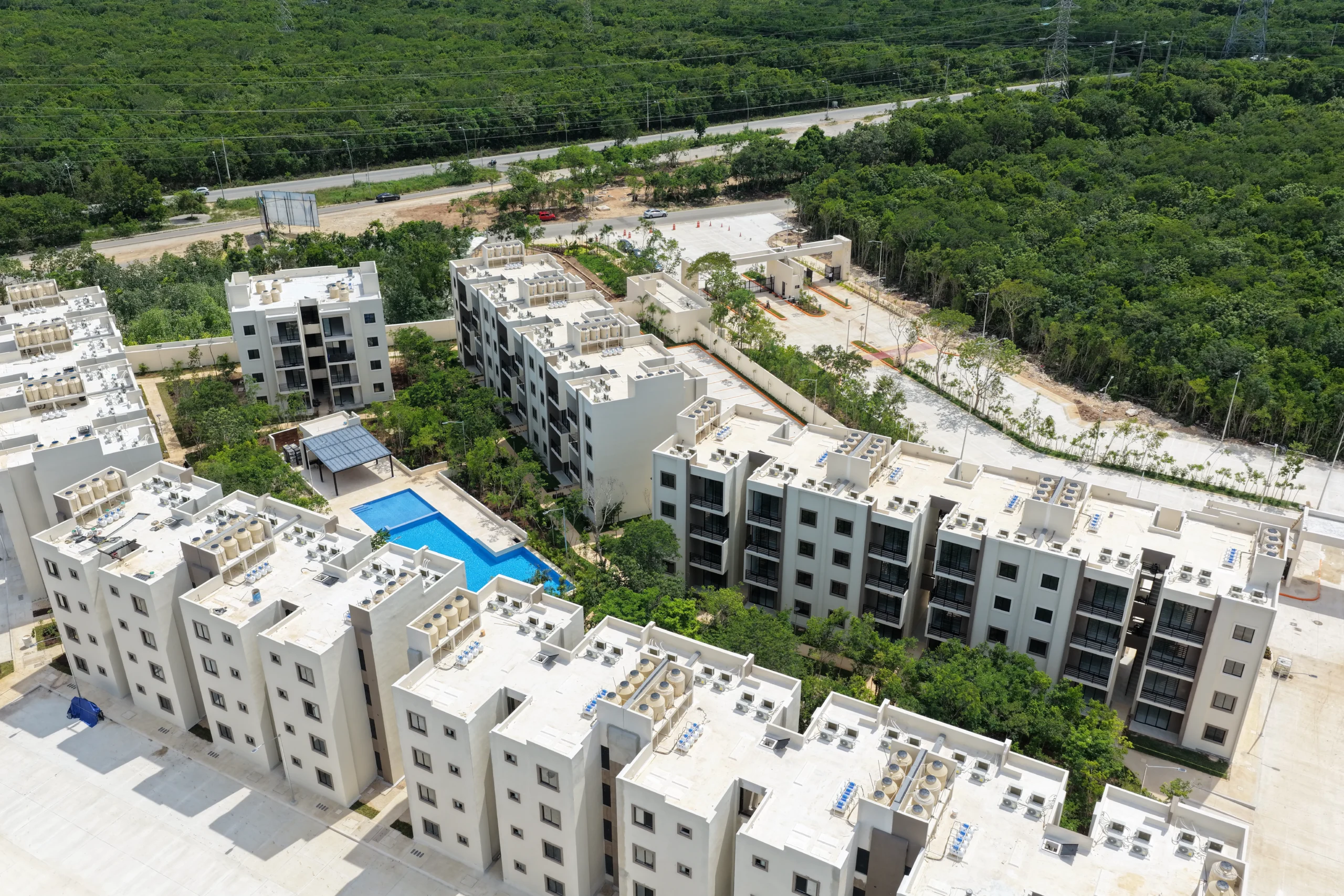 Valmira living cancun